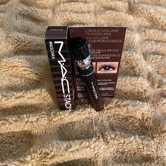 M•A•C SMOKEY EYE BUNDLE collection set - Picture 7 of 16